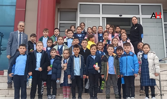 Cumhuriyetin 100. Yılında Akhisar'da Polislik Mesleği Gençlere Tanıtıldı