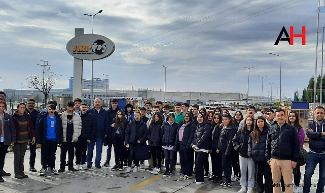 Eğitimden Sektöre Köprü: Cumhuriyet Lisesi Öğrencileri OSB ziyareti