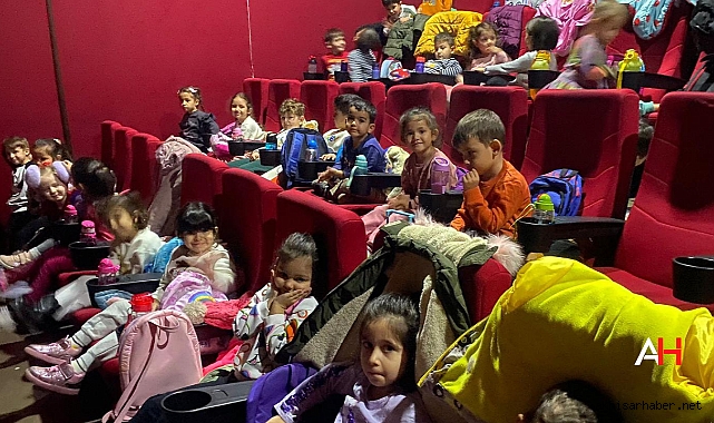 Eğlenerek Öğrenmenin Adresi: Zehra Muhittin Kavaklı'da Sinema Günü