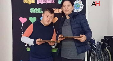 Kaan Ölmezler, Engelleri Aşarak Annesine Hediye Sundu