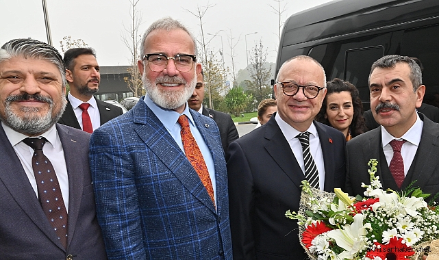 Milli Eğitim Bakanı Yusuf Tekin, Cengiz Ergün'ü Ziyaret Etti