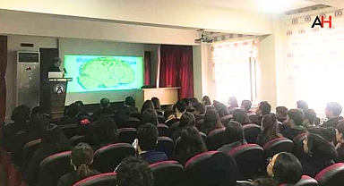 Şeyh İsa Anadolu Lisesi Bilim Söyleşileriyle Akhisar'da Fark Yaratıyor