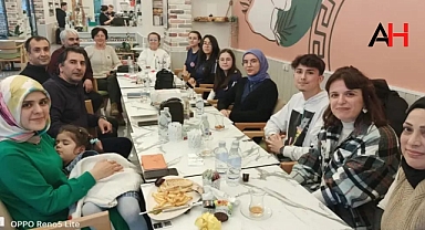ŞİAL'in Kitap Okuma Atölyesi: Euppia Caffe'de Bir Edebiyat Şöleni