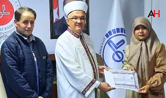 Tayland Vatandaşı Charoenmon, Akhisar'da Müslüman Oldu