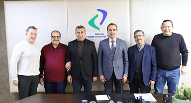 AK Parti'nin Akhisar Belediye Başkan Aday Adayı Remzi Şekerci, ATSO'ya ziyaret