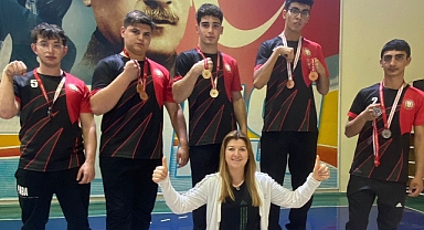Akhisar Anadolu İmam Hatip Lisesi'nden Bilek Güreşinde Büyük Başarı