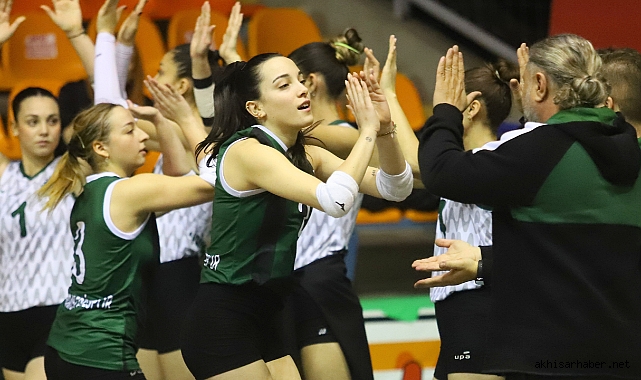 Akhisar Belediye Voleybol Takımı, Aliağa KYZ Spor'u Deplasmanda 3-0 yendi