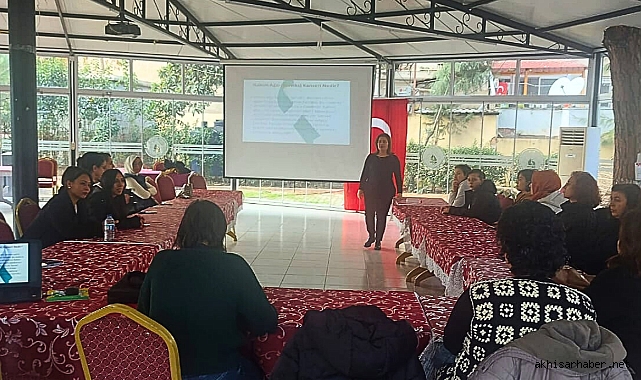 Akhisar'da Kadınlara Serviks Kanseri Eğitimi