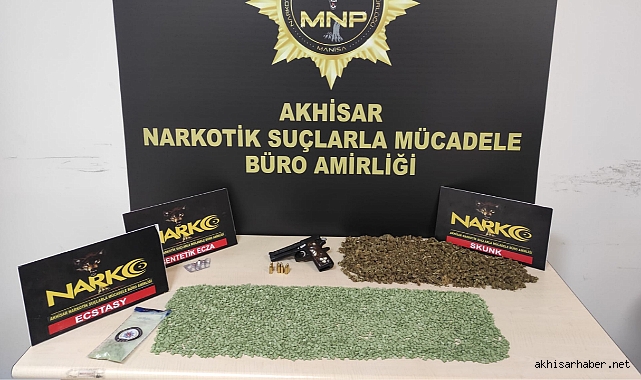 Akhisar'da Uyuşturucu Operasyonu: 4 Şüpheli Tutuklandı
