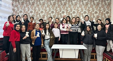 Akhisar Diyanet Kadın Gençlik Koordinatörlüğü, Geleceğin Kadınlarını Aydınlatıyor