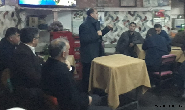 Akhisar İlçe Müftülüğü'nden Kahvehanelerde "Aileyi Ayakta Tutan Değerler" Sohbetleri