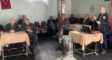 Akhisar İlçe Tarım'dan Seralara Hastalıkla Mücadele Eğitimi