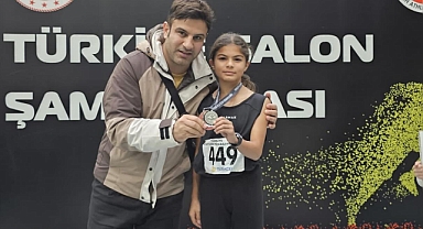 Akhisar'ın Gururu Nisanur Akarsu, U14 Türkiye Şampiyonası'nda Kıl Payı İle İkincilik Elde Etti