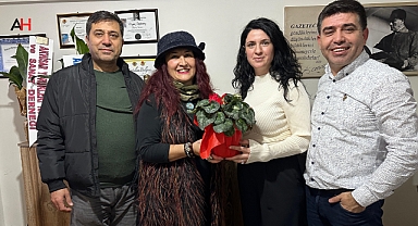 Akhisar Sanat Dostları Derneği'nden Anlamlı Ziyaret: Gazeteciler Günü Kutlaması
