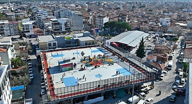 Akhisar Şehit Reşat Ergin Kapalı Pazaryerinde ilk tezgahlar kuruldu