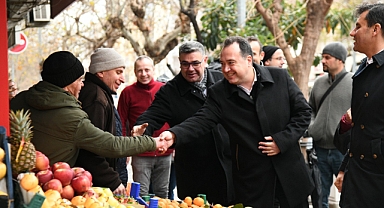 Başkan Adayı Ferdi Zeyrek ve Başkan Dutlulu, Pazar pazarı ve Reşatbey Mahallesi ziyareti