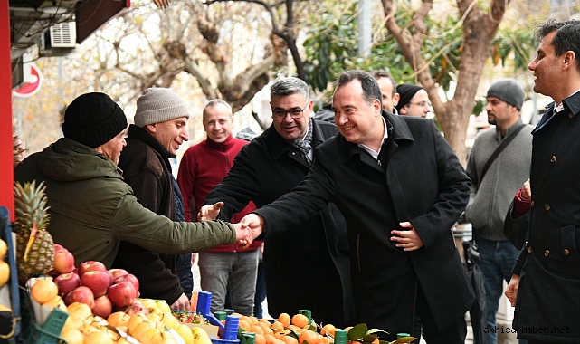 Başkan Adayı Ferdi Zeyrek ve Başkan Dutlulu, Pazar pazarı ve Reşatbey Mahallesi ziyareti