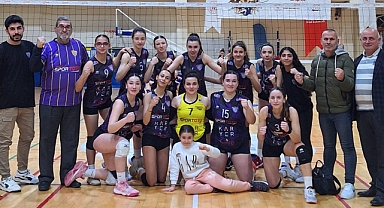 Bergama Karşısında Net Galibiyet: Akhisargücü Kadınlar Voleybol Takımından 3-0'lık Zafer