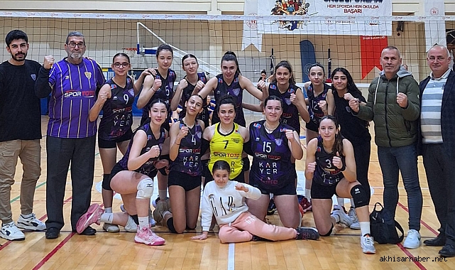 Bergama Karşısında Net Galibiyet: Akhisargücü Kadınlar Voleybol Takımından 3-0'lık Zafer