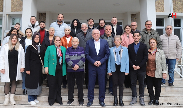 CHP Akhisar Teşkilatından Gazetecilere Özel Kahvaltı: Demokrasi ve Özgür Basın Vurgusu