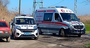 Genç Kız Babasını Bıçakladı