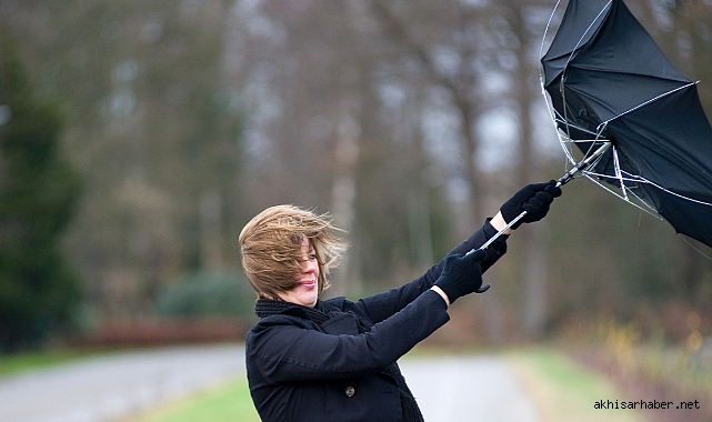 Kuvvetli Rüzgar ve Fırtına Uyarısı: Öğleden Sonraya Dikkat!