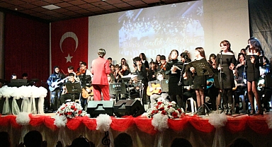 Labris Gençlik Orkestrası'ndan dinamik performans