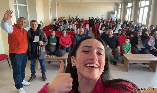 Milli Cimnastikçi Nil Deniz Bal'dan Cumhuriyet MTAL'de İlham Veren Söyleşi