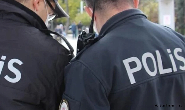 Polis Kovalamacası Cami Tuvaletinde Son Buldu