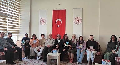 Şeyh İsa Anadolu Lisesi ve Akhisar Gençlik Merkezi'nden Okur Buluşması Etkinliği