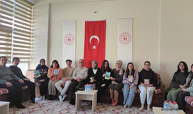 Şeyh İsa Anadolu Lisesi ve Akhisar Gençlik Merkezi'nden Okur Buluşması Etkinliği