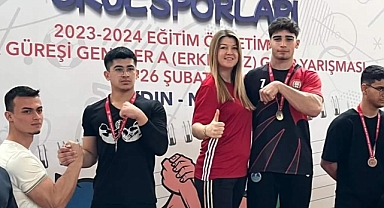 Akhisar Anadolu İmam Hatip Lisesi'nden Bilek Güreşi Zaferi