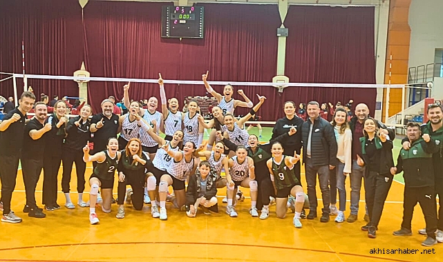 Akhisar Belediyespor Kadın Voleybol Takımı, Play-Off'ları namağlup bitirdi