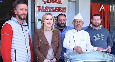 Akhisar Çınarlıkapı'da Berat Kandili Hayrı: Çınar Pastanesi'nden Gönüllere Dokunan İkram