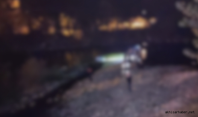 Akhisar'da Çayda Bulunan Erkek Cesedi İçin Soruşturma Başlatıldı