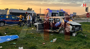 Akhisar’da Kavşakta Meydana Gelen Trafik Kazasında 3 Kişi Hayatını Kaybetti
