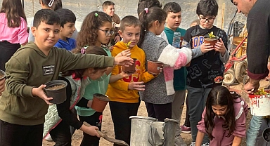 Akhisar'da Minik Eller Toprağa Hayat Verdi: 'Focus on Green' Projesi