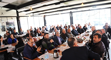 Akhisar'da Muhtarlar ve Yöneticiler Kahvaltıda Buluştu