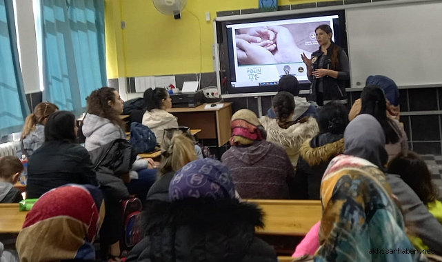 Akhisar'da Velilere Yönelik Bağımlılıkla Mücadele Eğitimleri Başladı