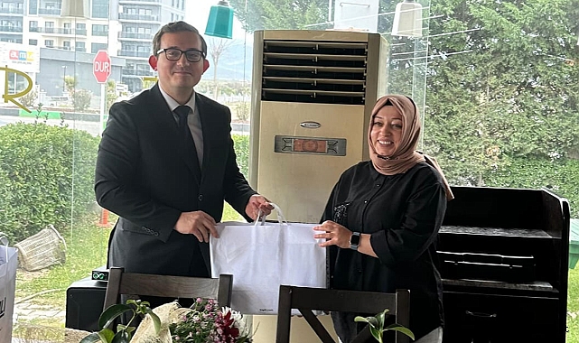 Akhisar İlçe Sağlık Müdürü Burak Erden Görevinden Ayrıldı