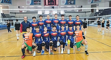 Akhisar'ın Genç Voleybolcularından Büyük Başarı: İl Birinciliği Kupası Akhisar'ın Oldu