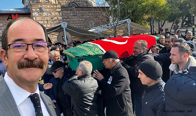 Akhisar'ın Sevilen Öğretmeni Aydın Bayhantopçu son yolculuğuna uğurlandı