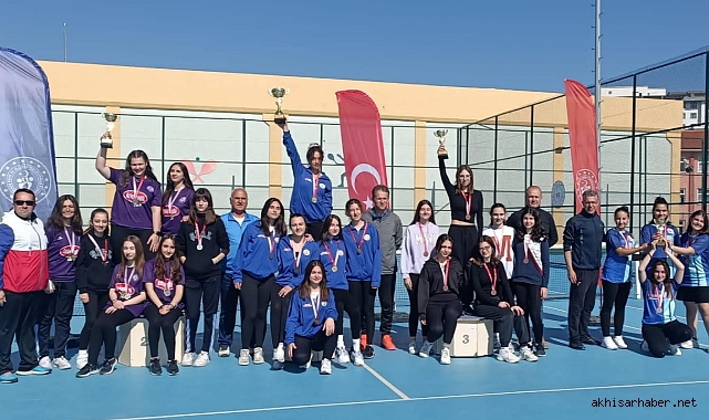 Akhisar Şeyh İsa Anadolu Lisesi, Gençler Kort Tenisi Müsabakalarında İl İkincisi Oldu