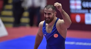 Akhisarlı Feyzullah Aktürk, Avrupa Güreş Şampiyonası'nda Altın Madalya Kazandı!