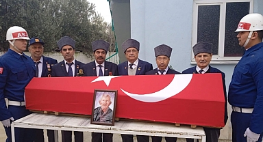Akhisarlı Kore Gazisi Niyazi Kavalalıoğlu Son Yolculuğuna Uğurlandı