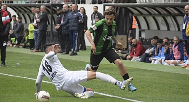 Akhisarspor Evinde Belediye Kütahyaspor'a 2-0 Mağlup Oldu