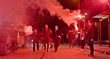 Akselendi Halkı 'Çalışkan Dutlulu ile Devam' dedi