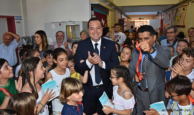 Başkan Dutlulu 5 Yıllık Maaşının Tamamını Öğrencilere Bağışladı