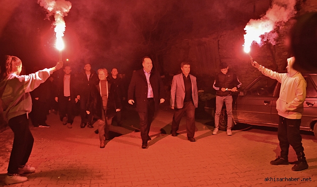 Başkan Dutlulu, Köylerde Davul Zurna İle Karşılanıyor