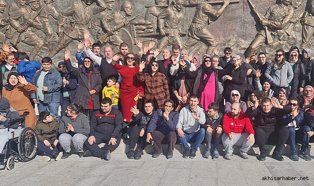 Gökyüzü Çocukları Derneği'nden Anlamlı Katılım: Çanakkale Gezi ve Kültür Kampı